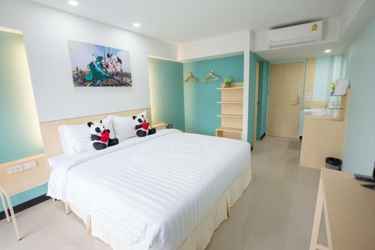 Lucky Panda Hotel Chiang Mai Exterior photo